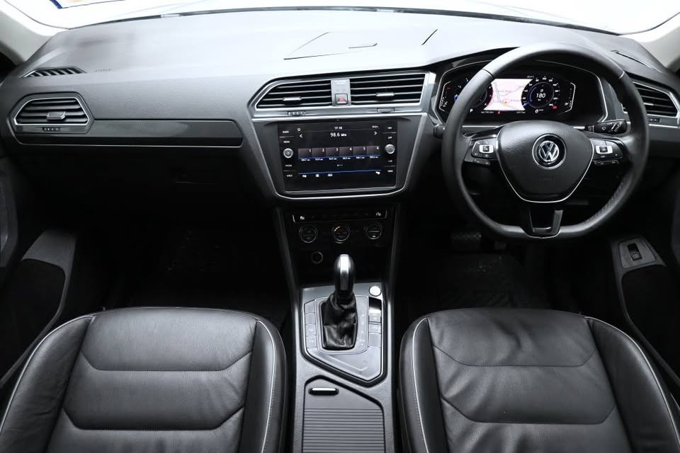 2020-volkswagen-tiguan-14-allure-highline-fsr-powerboot-low-mileage-big-1