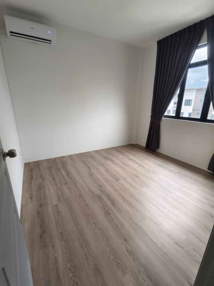 kensho-townhouse-corner-upper-unit-for-rent-big-4